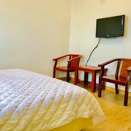 Quynh Anh Hotel Хошимин Екстериор снимка